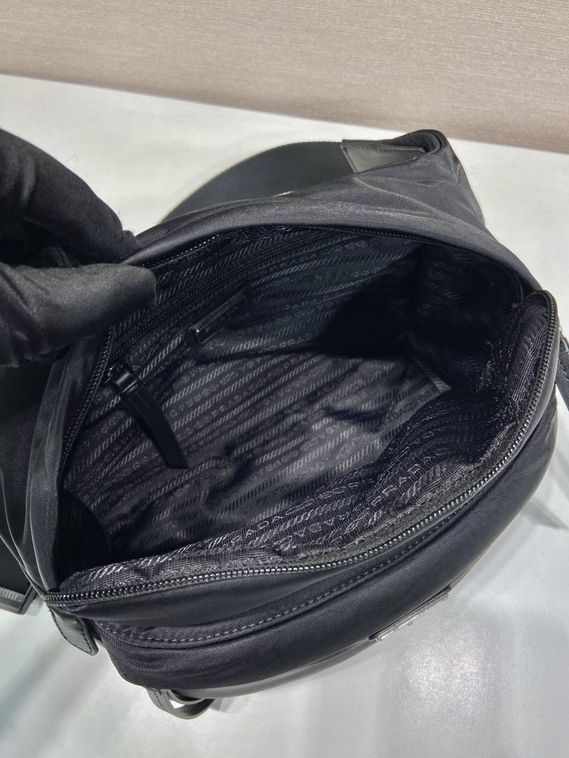 Pra*a waist chest packs